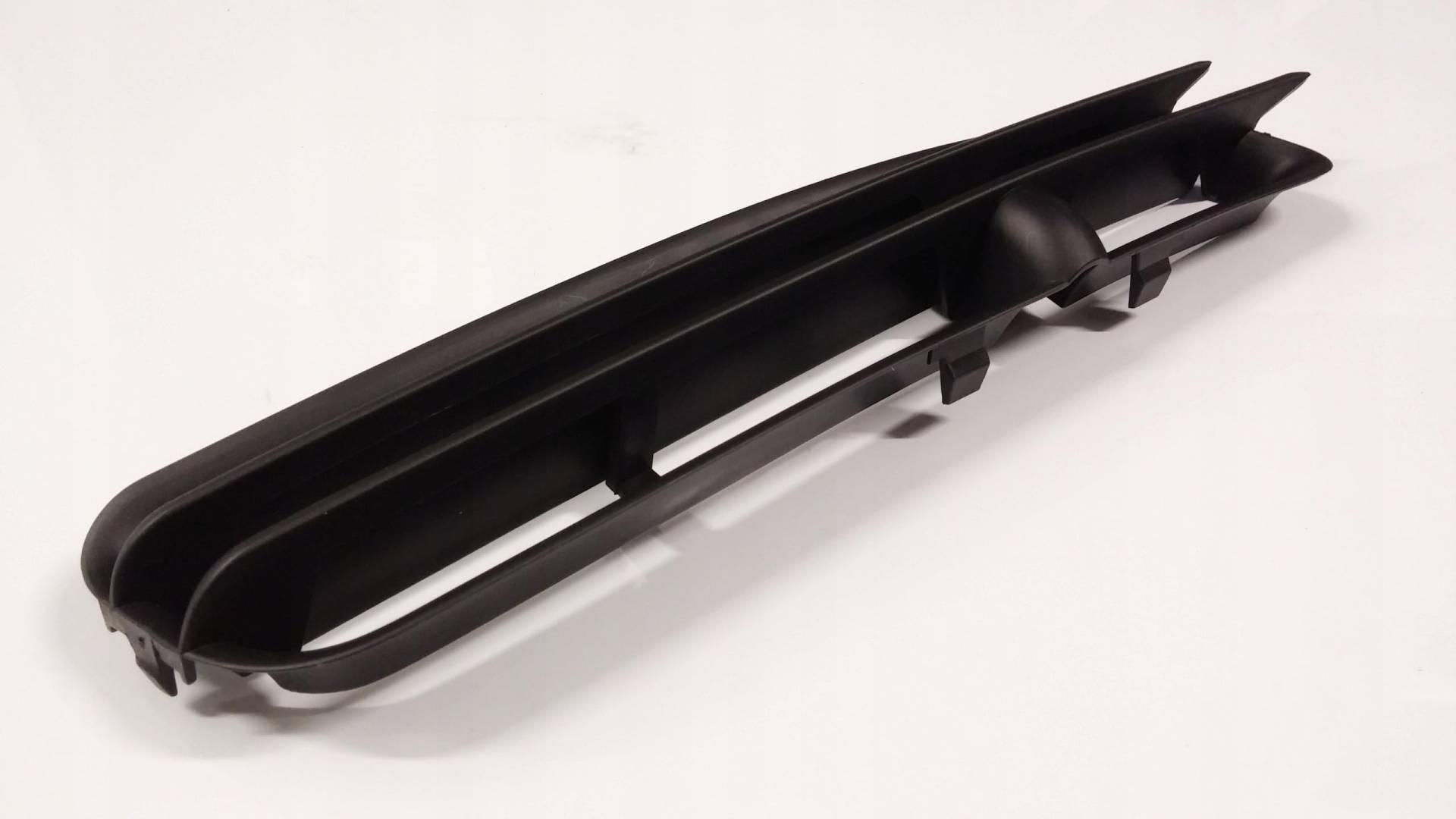 VOLVO S70 V70 Stoßstangengrill rechts 9151509 OE VOLVO S70 V70 Stoßstangengrill rechts 9151509 OE von Volvo