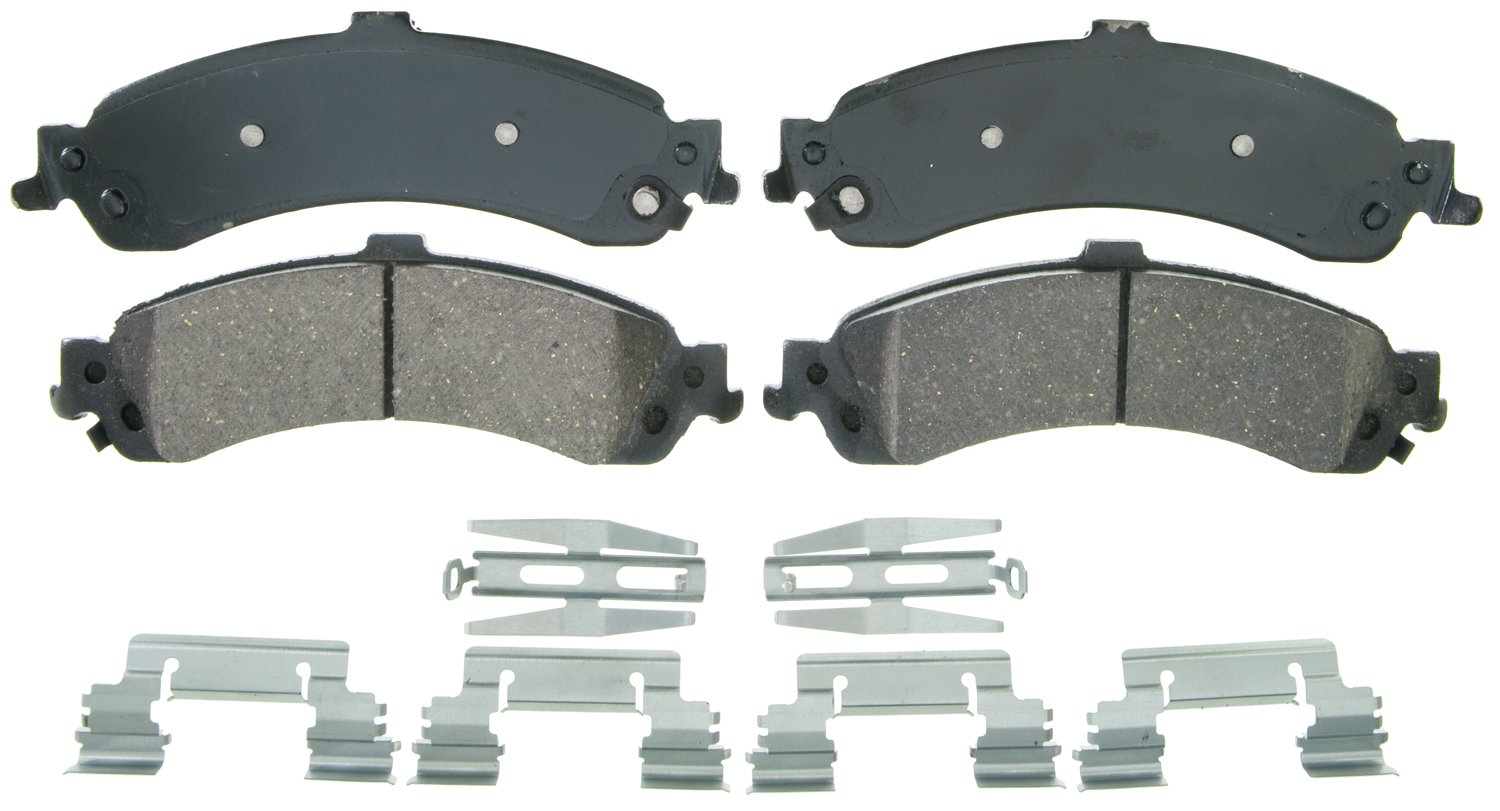 Wagner QuickStop ZD975 Ceramic Disc Pad Set Includes Pad Installation Hardware, Rear von Wagner