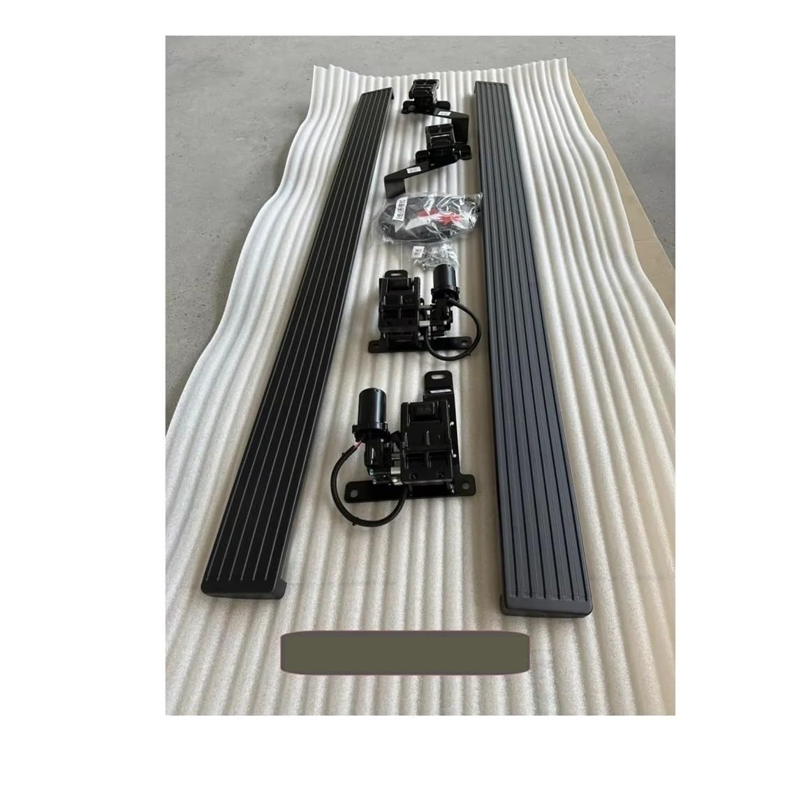 WHZYL Elektrisches Trittbrett, automatische Seitenstufe, kompatibel mit Leading IDEAL Lixiang ONE L6 L7 L8 L9, einziehbares, ausfahrbares Fußpedal, Trittbrettstufe for LKW, Nerf Bars(L7 Model 1) von WHZYL