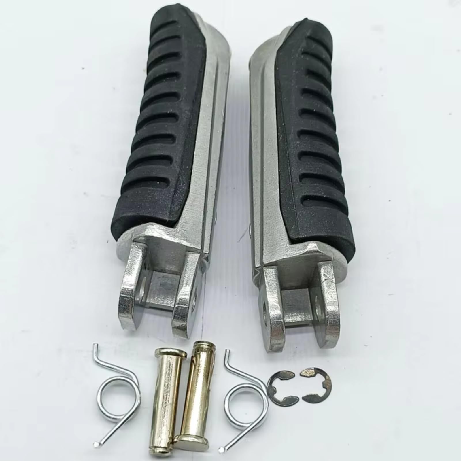 WQSDFGK Fußrastenpedal Kompatibel Mit Suzuki Für RF900 1994 1995 1996 1997 1998 Für GSX1200 1998 1999 2000 43511-40C00 43511-31E00 43521-40C00 Vordere Fußstützen Fußpedal WQSDFGK Fußrastenpedal Kompatibel Mit Suzuki Für RF900 1994 1995 1996 1997 1998 Für GSX1200 1998 1999 2000 43511-40C00 43511-31E00 43521-40C00 Vordere Fußstützen Fußpedal von WQSDFGK