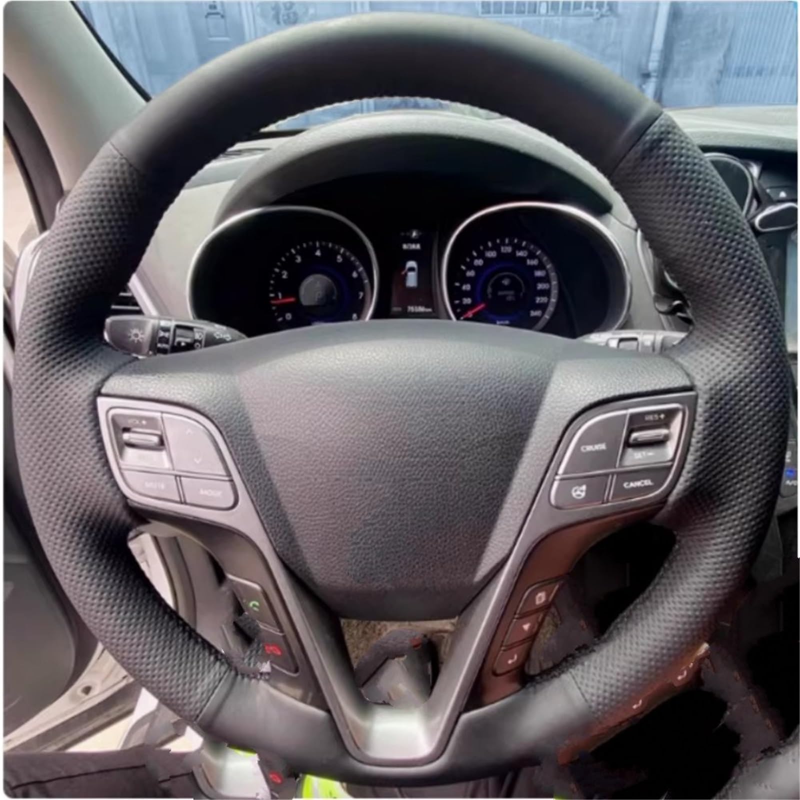 Lenkradbezug Schwarzer Auto-Lenkradbezug Aus Mikrofaser-Leder Atmungsaktiv Handgenäht Auto-Zubehör Für Hyundai Für Santa Für Fe 2013 Für Hyundai Für Ix45 Lenkradhülle(Black Thread) von WYLWSHA
