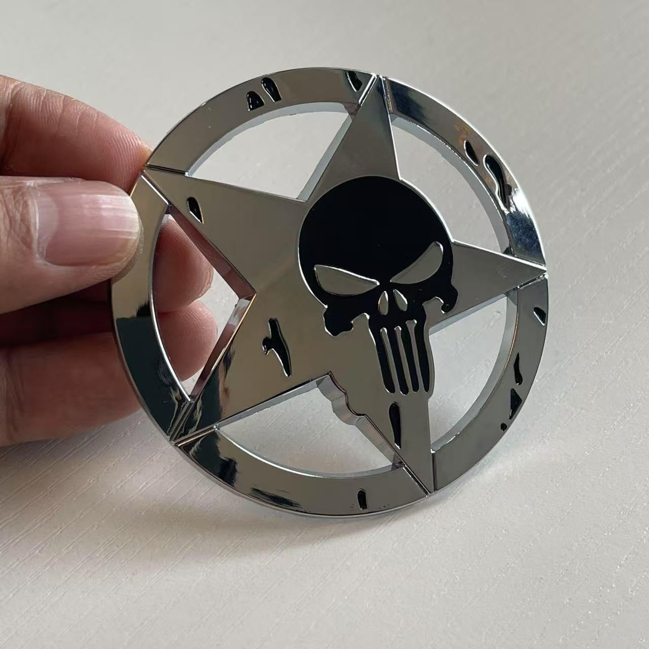 3D Skull Stern Metall Emblem Badge Aufkleber Auto Punisher Kfz Sticker passend für Jeep Land Rover (Silber schwarz) von XCBW