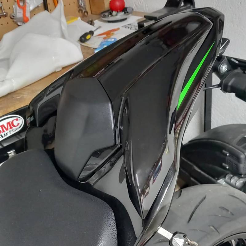 XX eCommerce Motorrad CNC Rückseite Sozius Sitz Gugel Abdeckung für Kawasaki Z900 2017-2024 2018 2019 2020 2021 2022 2023(Schwarz) von XX eCommerce