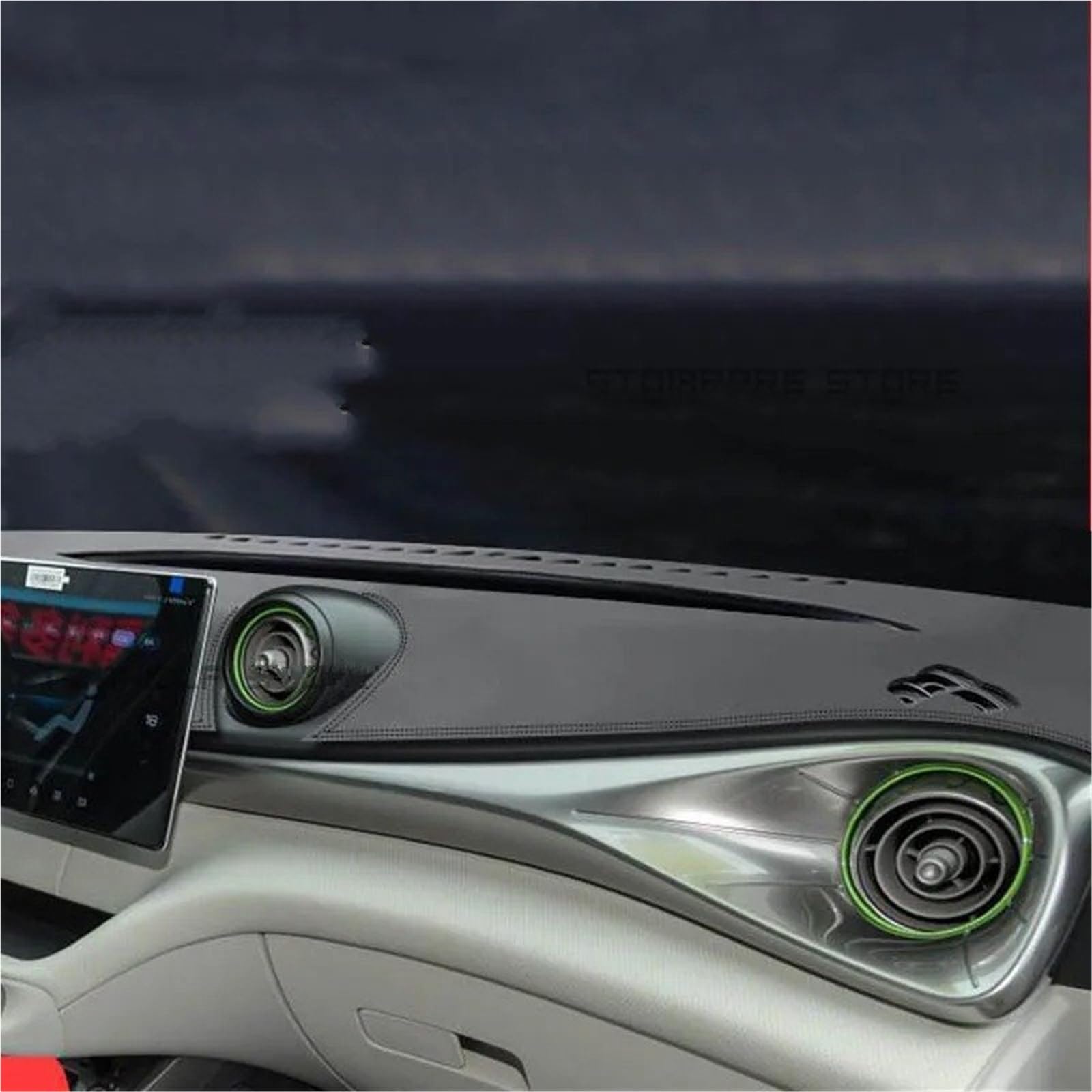 Auto Dashboard Cover Für BYD Für Dolphin EA1 2023 2024 Auto Dashboard Leder Abdeckungen Matte Schatten Wildleder Kissen Pad Teppiche Auto Dash Mat(Black line) von YANGTINGTING