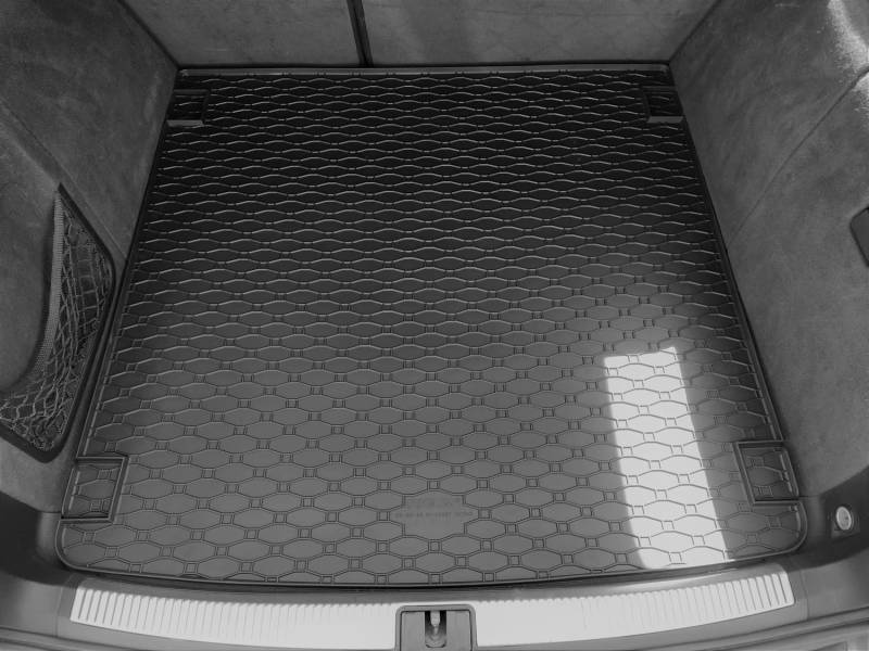 Passgenau Kofferraumwanne geeignet für Seat Exeo Kombi 2008-2014 ideal angepasste Schwarze Kofferraummatte von Z4L