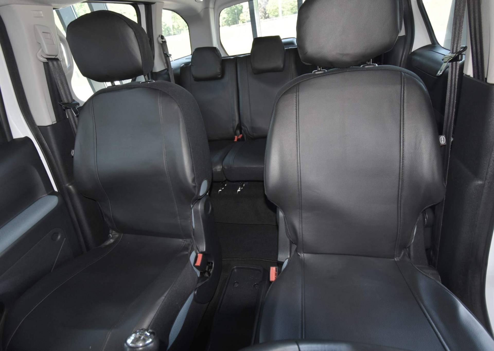 Sitzbezüge VIP Passgenau geeignet für Citroen BERLINGO II 2008-2019, Peugeot Partner 2008-2019 EIN Set von Z4L
