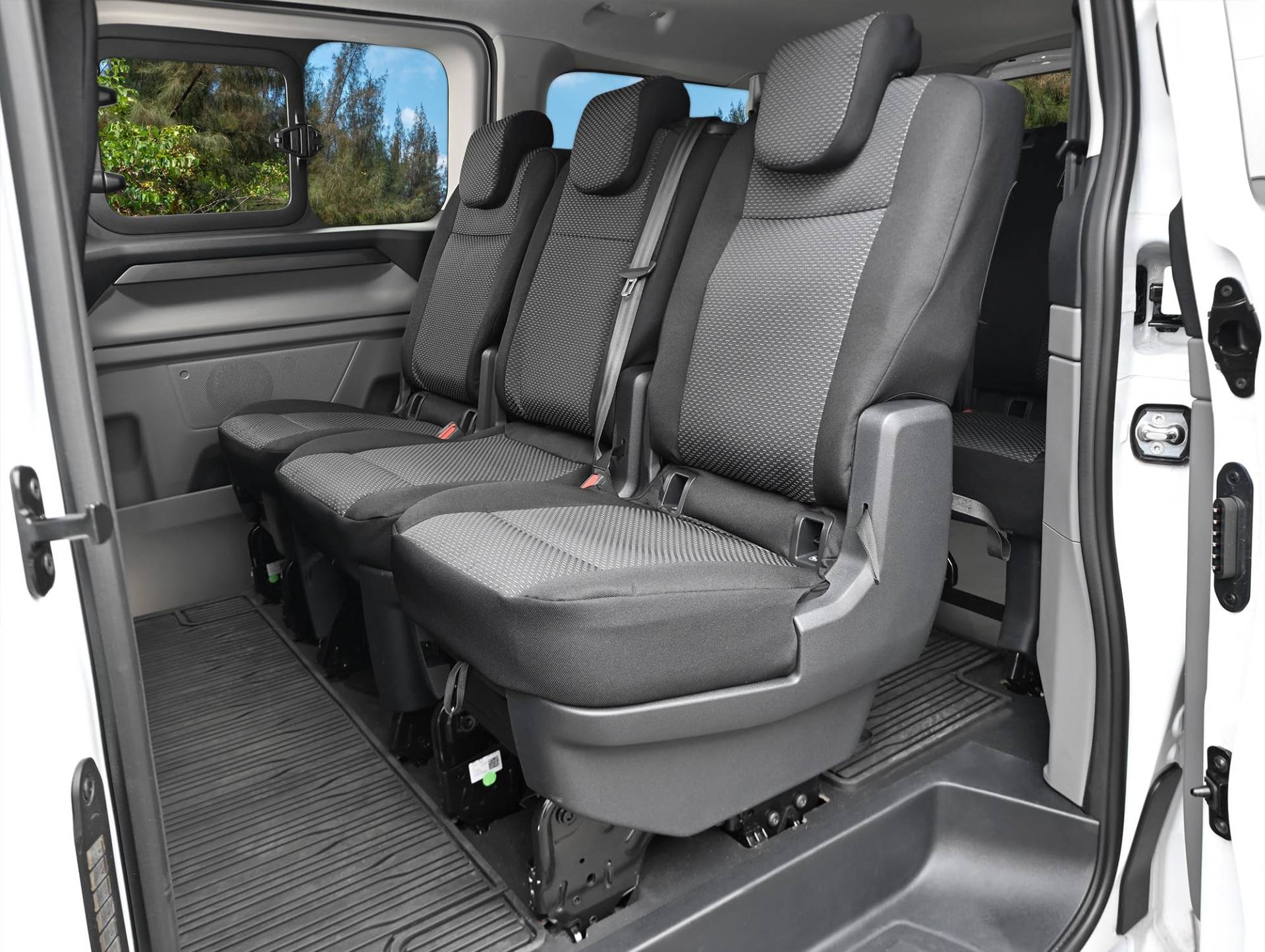 Z4L Sitzbezüge geeignet für Transit Custom ab Bj. 2024 ? 3 einzelne Sitzbezüge für die zweite Reihe, Polyester Z4L Sitzbezüge geeignet für Transit Custom ab Bj. 2024 ? 3 einzelne Sitzbezüge für die zweite Reihe, Polyester von Z4L