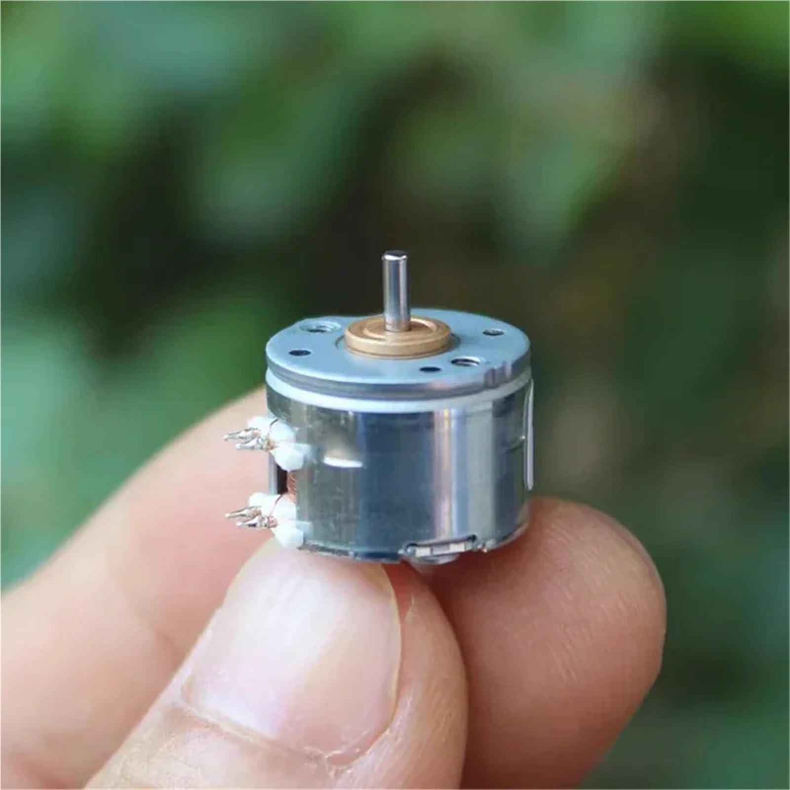 15BY 15mm Runder Schrittmotor 2-Phasen 4-Draht Schrittmotor 18 Grad 1,5mm Welle 1Stk 15BY 15mm Runder Schrittmotor 2-Phasen 4-Draht Schrittmotor 18 Grad 1,5mm Welle 1Stk von ZBFGEPLV