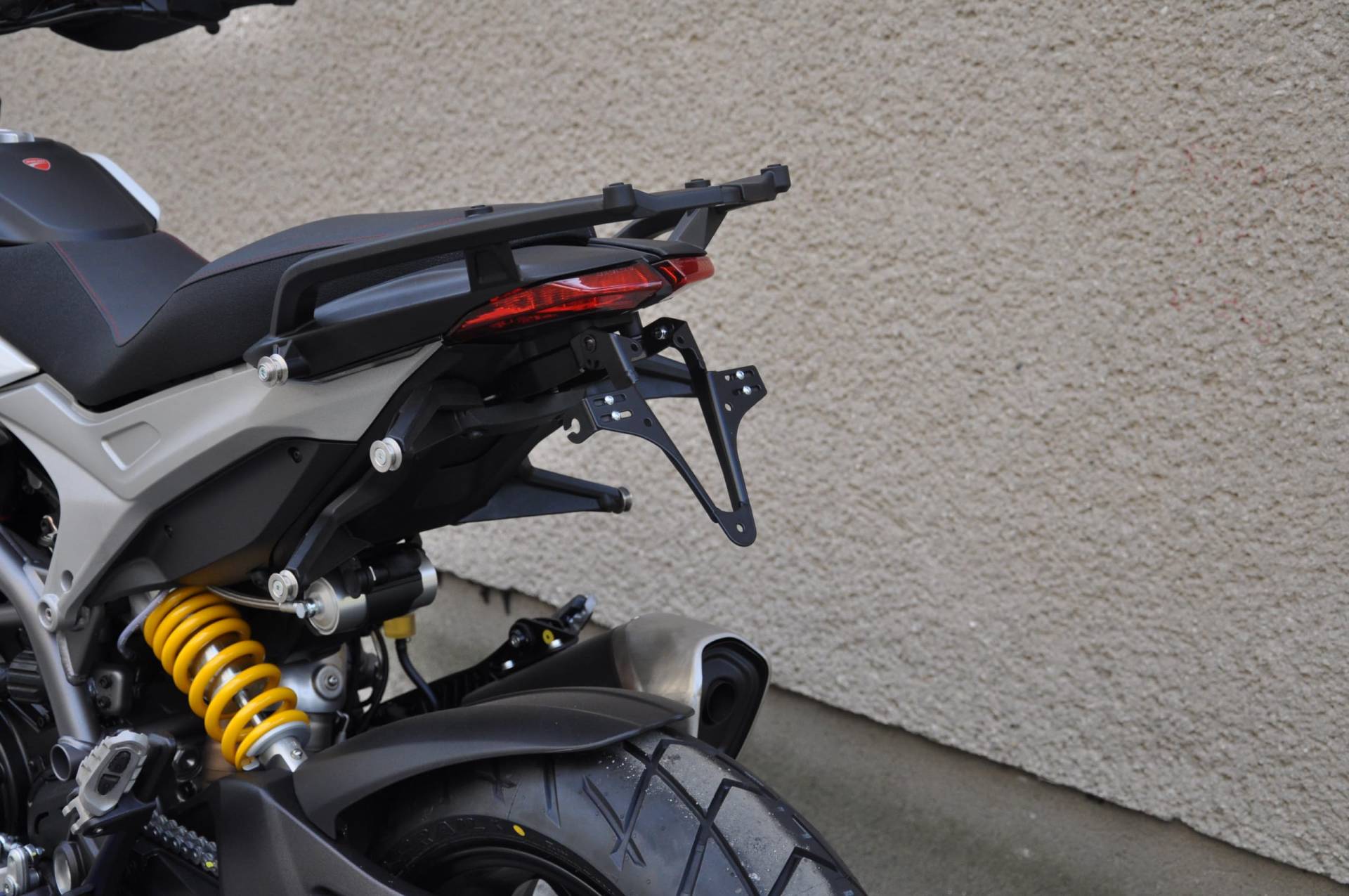 ZIEGER Basic 10000582 Kennzeichenhalter Kennzeichenträger Nummernschild Halter Halteplatte Umbau Streetfighter kurzes Heck ZIEGER Basic 10000582 Kennzeichenhalter Kennzeichenträger Nummernschild Halter Halteplatte Umbau Streetfighter kurzes Heck von ZIEGER