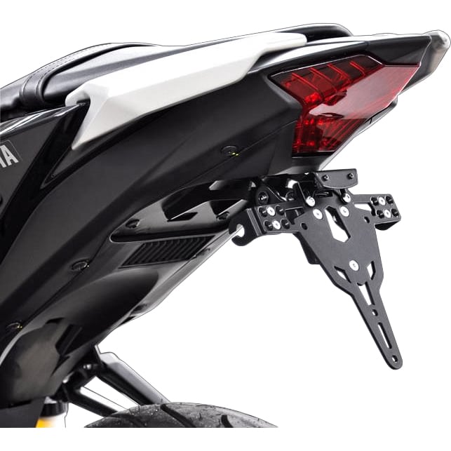 Zieger Kennzeichenhalter Pro Schweiz für MT-03/YZF R3 16-19/15-18 von Zieger