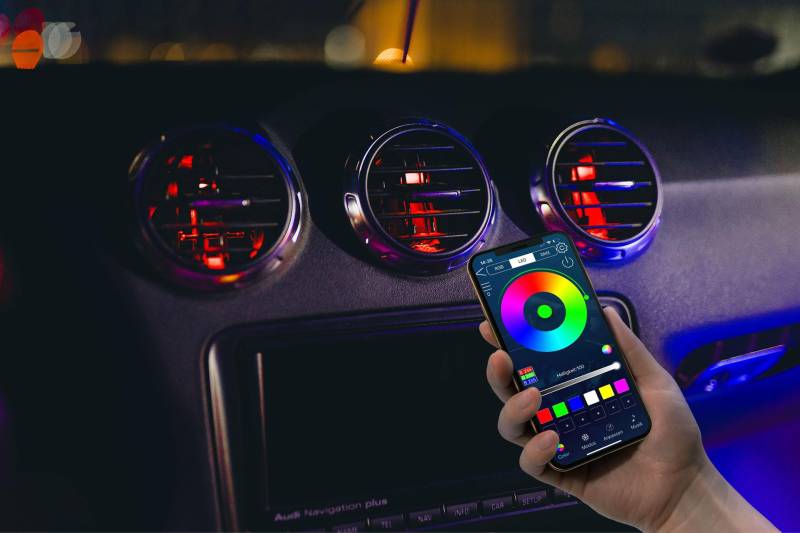ambitrim® Digital RGB PRO LED Ambientebeleuchtung | Neuheit 2023 RGB Steuerung Via App | Kabellos mit 16,7 Millionen Farben und Farbverläufen | 2 Zonen-Steuerung - nur Lüftungsdüsen PRO von ambitrim