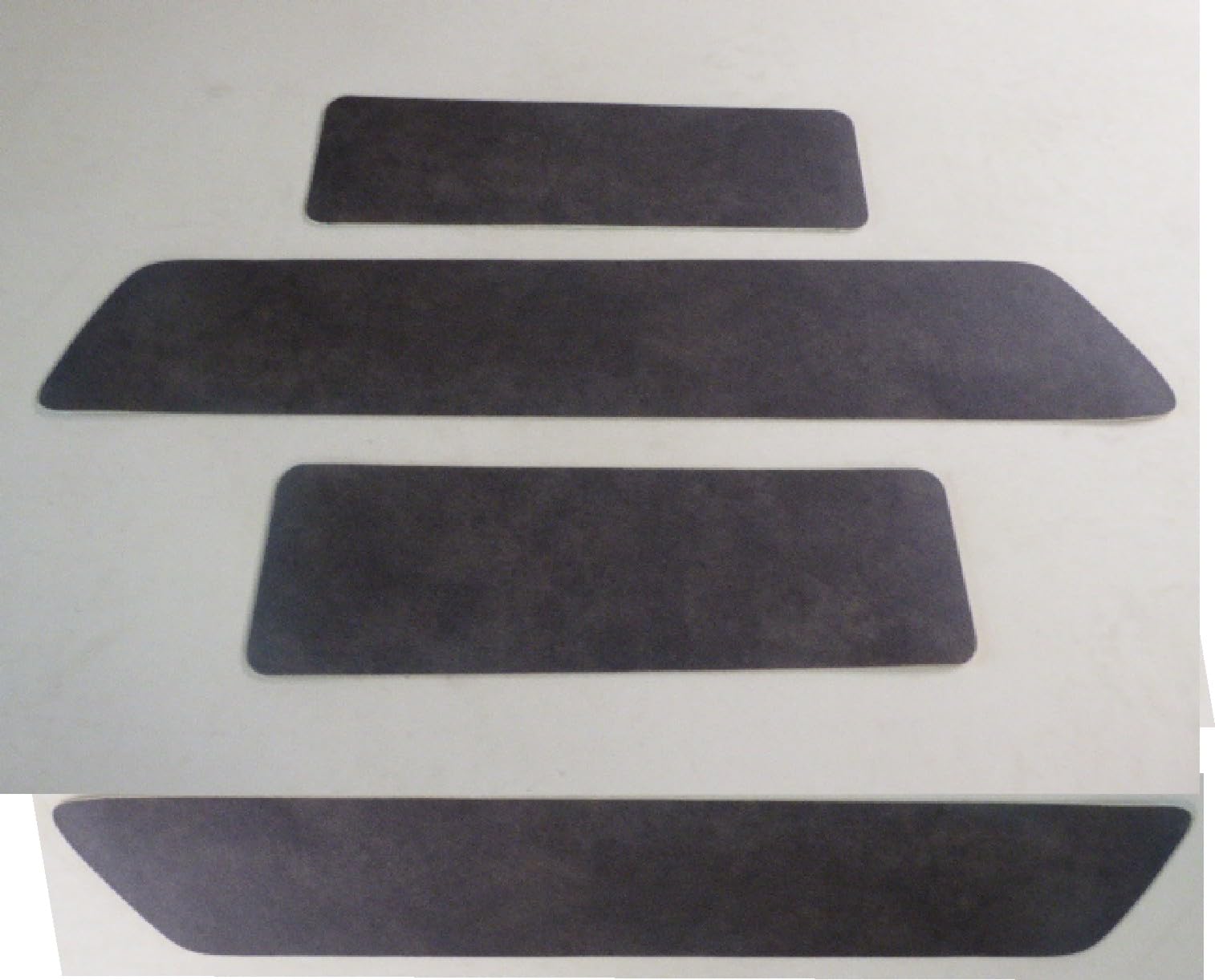 Gummi PVC für Einstieg Trittstufen passend für VW T5 T6 T6.1 Multivan Caravelle Transporter Shuttle 2 Schiebetüren Gummi PVC für Einstieg Trittstufen passend für VW T5 T6 T6.1 Multivan Caravelle Transporter Shuttle 2 Schiebetüren von autix