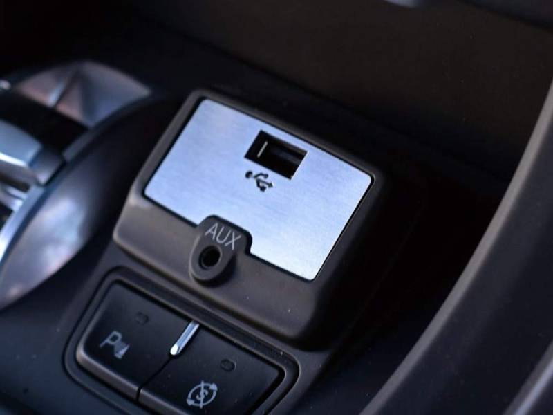 Interieur Stahlabdeckung für Alfa_Romeo GIULIETTA - 1 Stück USB AUX Platte Zubehör Edelstahl Gebürstet Blenden Cockpit Dekor von autoCOVR