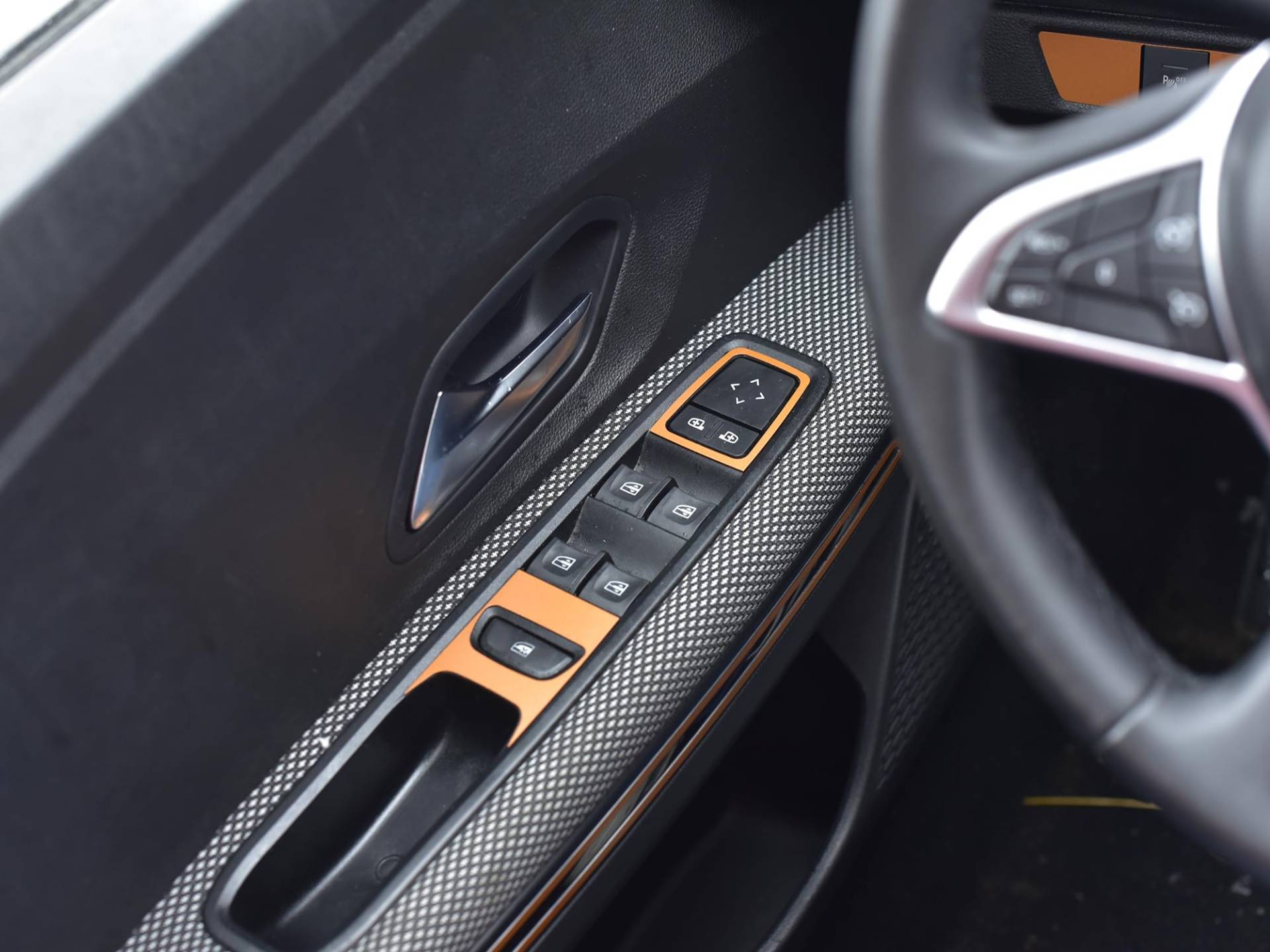 Stahlabdeckung für 2021+ Sandero/Sandero STEPWAY/Jogger | Farbe Orange | 5 Stück Edelstahl Kennzeichen Rahmen Metall gebürstet Innenraum Dekorationen Zubehör Tuning Stahlabdeckung für 2021+ Sandero/Sandero STEPWAY/Jogger | Farbe Orange | 5 Stück Edelstahl Kennzeichen Rahmen Metall gebürstet Innenraum Dekorationen Zubehör Tuning von autoCOVR