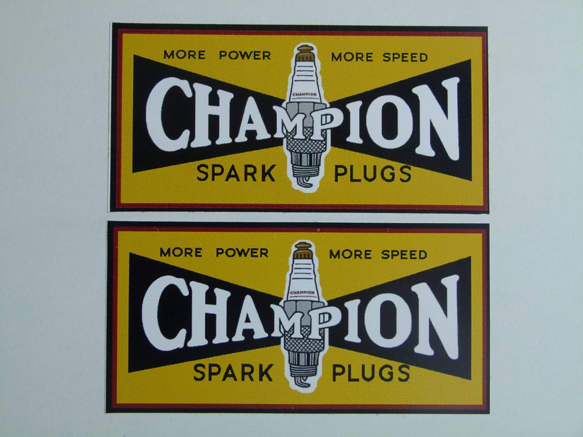 cut-it folientechnik & design MG339 / 2X Champion Aufkleber je 9,5x4,8cm Vintage Retro Sticker Racing Old School Oldtimer Drag Racing Modellbau RC cut-it folientechnik & design MG339 / 2X Champion Aufkleber je 9,5x4,8cm Vintage Retro Sticker Racing Old School Oldtimer Drag Racing Modellbau RC von cut-it folientechnik & design