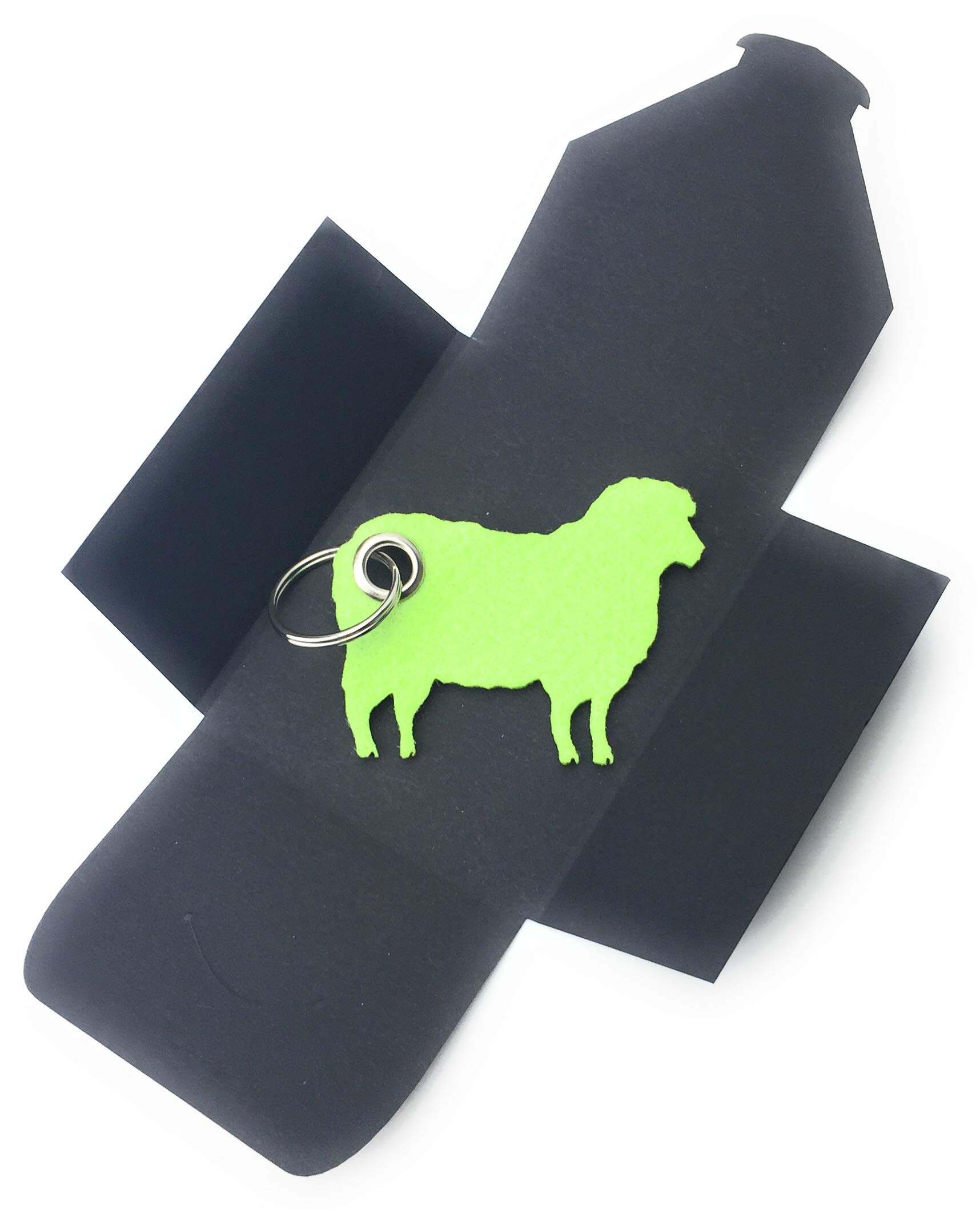 Schlüsselanhänger aus Filz - Schaf/Lamm - hell-grün - als besonderes Geschenk von filzschneider