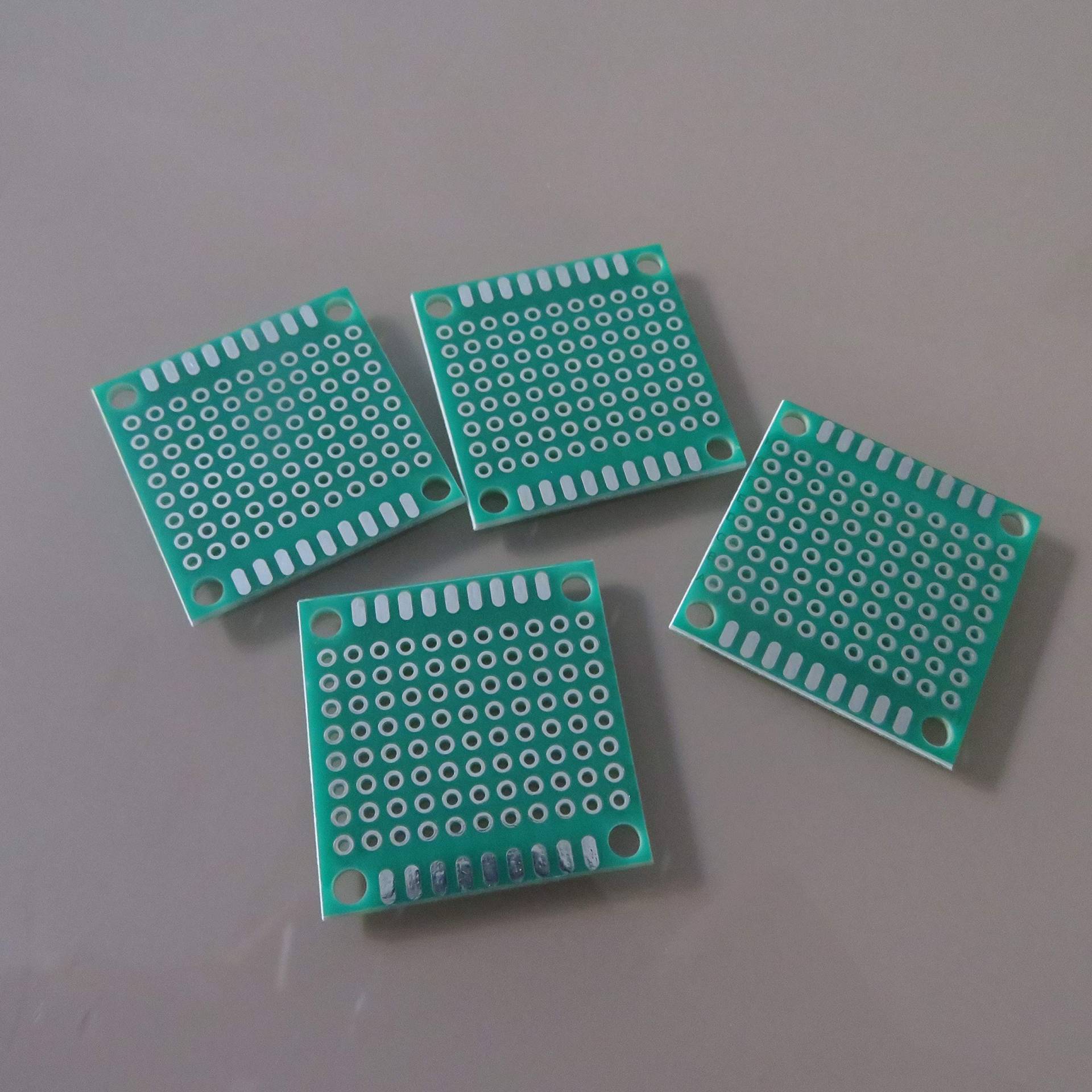 20stk 3x3cm Mini Lochraster Punktraster Lötplatine Lötplatte Lochrasterplatte Prototype Paper PCB Platine Leiterplatte Universal Experiment Matrix Circuit Board FR4 Fiberglass 20stk 3x3cm Mini Lochraster Punktraster Lötplatine Lötplatte Lochrasterplatte Prototype Paper PCB Platine Leiterplatte Universal Experiment Matrix Circuit Board FR4 Fiberglass von jingtongda