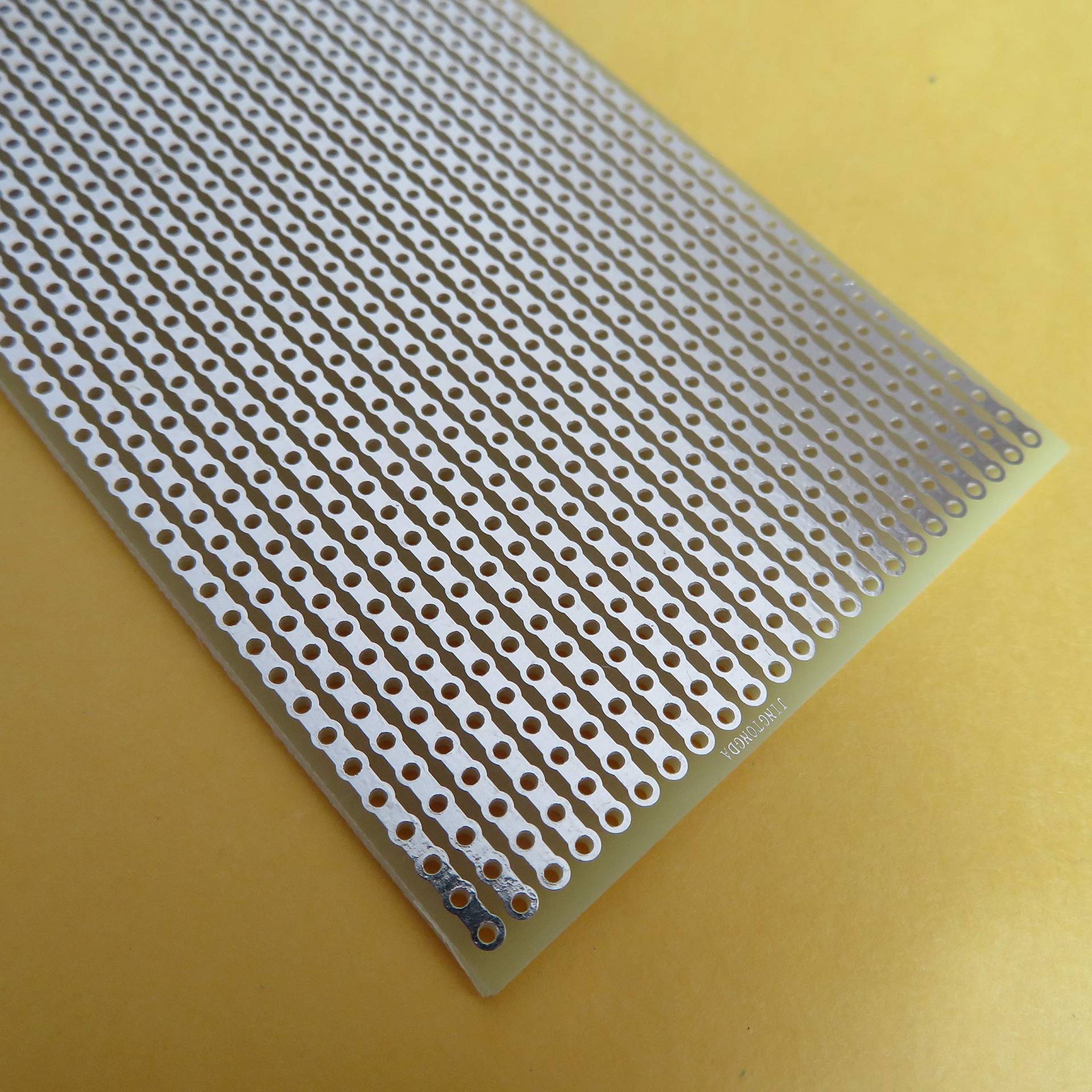 2Stk 5x10cm Streifenraster Veroboard Stripboard Fibreglass FR4 Prototype Paper PCB Platine Leiterplatte Experiment Matrix Circuit Board 2Stk 5x10cm Streifenraster Veroboard Stripboard Fibreglass FR4 Prototype Paper PCB Platine Leiterplatte Experiment Matrix Circuit Board von jingtongda