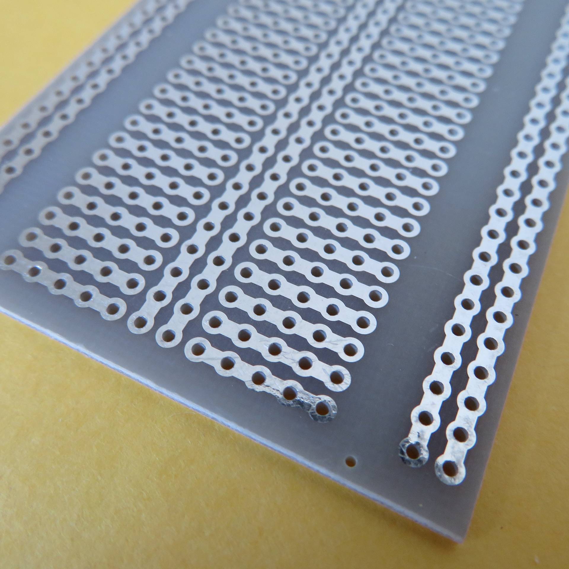 5stk 5x7cm 5er Joint holes Streifenraster Veroboard Stripboard Prototype Paper PCB Platine Leiterplatte Universal Experiment Matrix Circuit Board FR4 Fiberglass 5stk 5x7cm 5er Joint holes Streifenraster Veroboard Stripboard Prototype Paper PCB Platine Leiterplatte Universal Experiment Matrix Circuit Board FR4 Fiberglass von jingtongda
