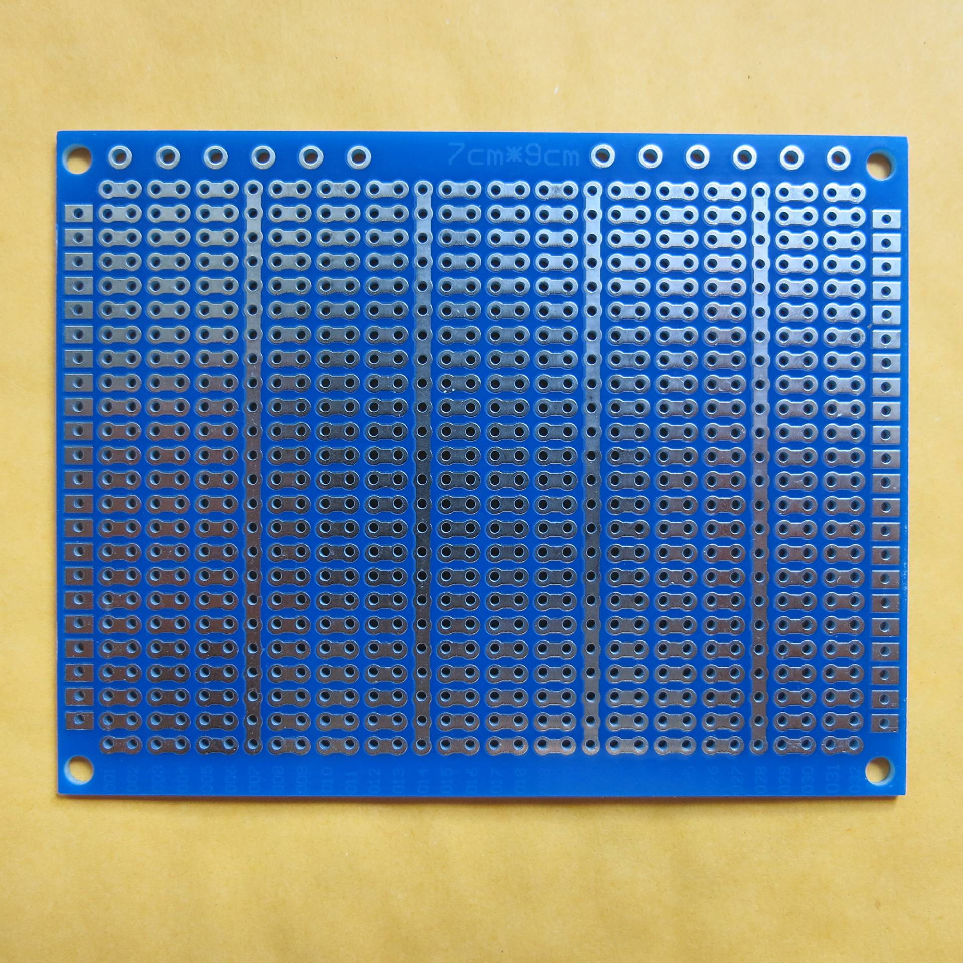 5stk 7x9cm FR4 2er Fibreglass Streifenraster Veroboard Stripboard Prototype Paper PCB Platine Leiterplatte Universal Experiment Matrix Circuit Board Bakelite 5stk 7x9cm FR4 2er Fibreglass Streifenraster Veroboard Stripboard Prototype Paper PCB Platine Leiterplatte Universal Experiment Matrix Circuit Board Bakelite von jingtongda