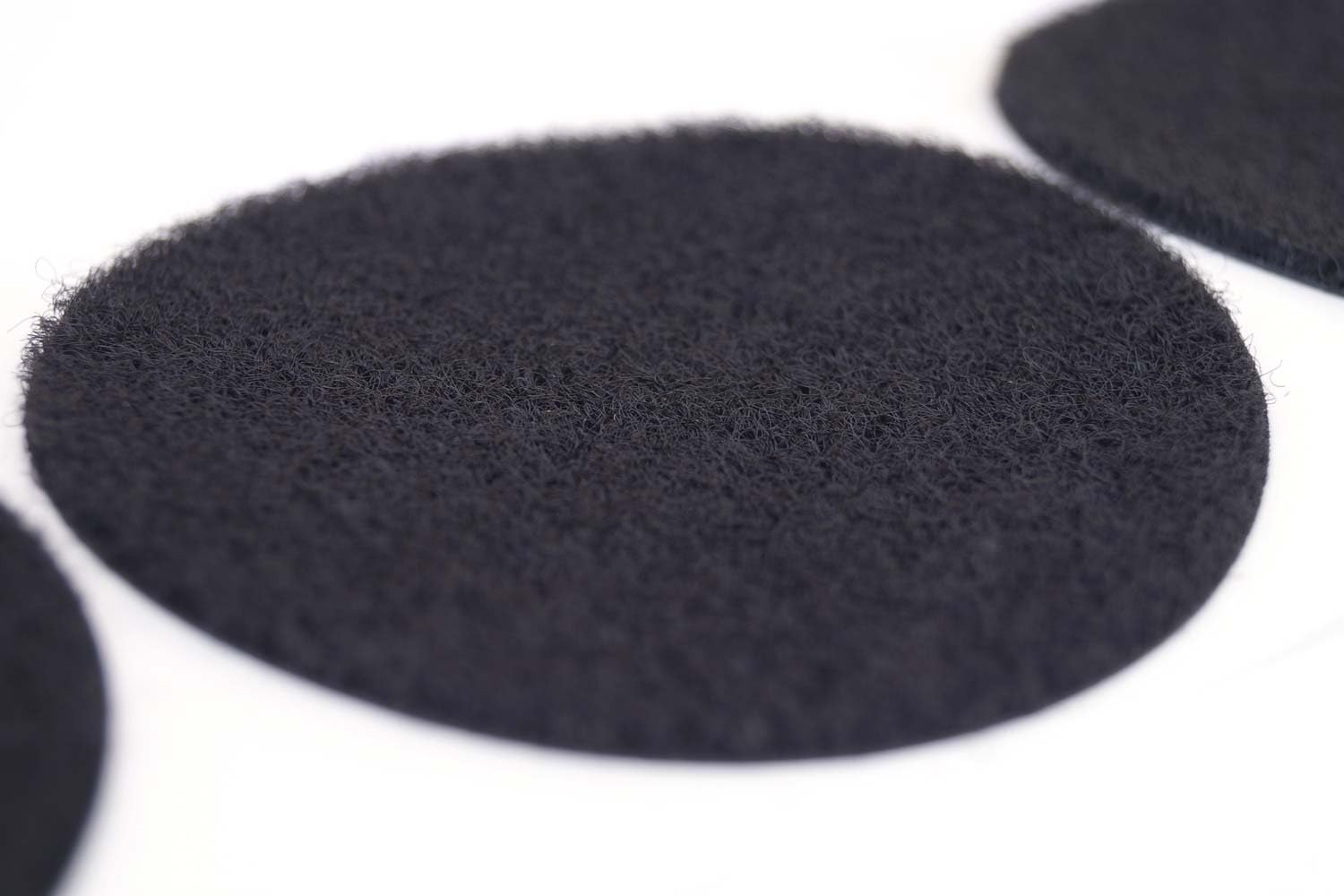 Flauschpad Fußmatten Klett Befestigung 80mm für BMW Mini Porsche Tesla Automatten Flausch Pads Stark selbstklebend, Ideal auch zum Nachrüsten Universell Flauschpad Fußmatten Klett Befestigung 80mm für BMW Mini Porsche Tesla Automatten Flausch Pads Stark selbstklebend, Ideal auch zum Nachrüsten Universell von kh Teile