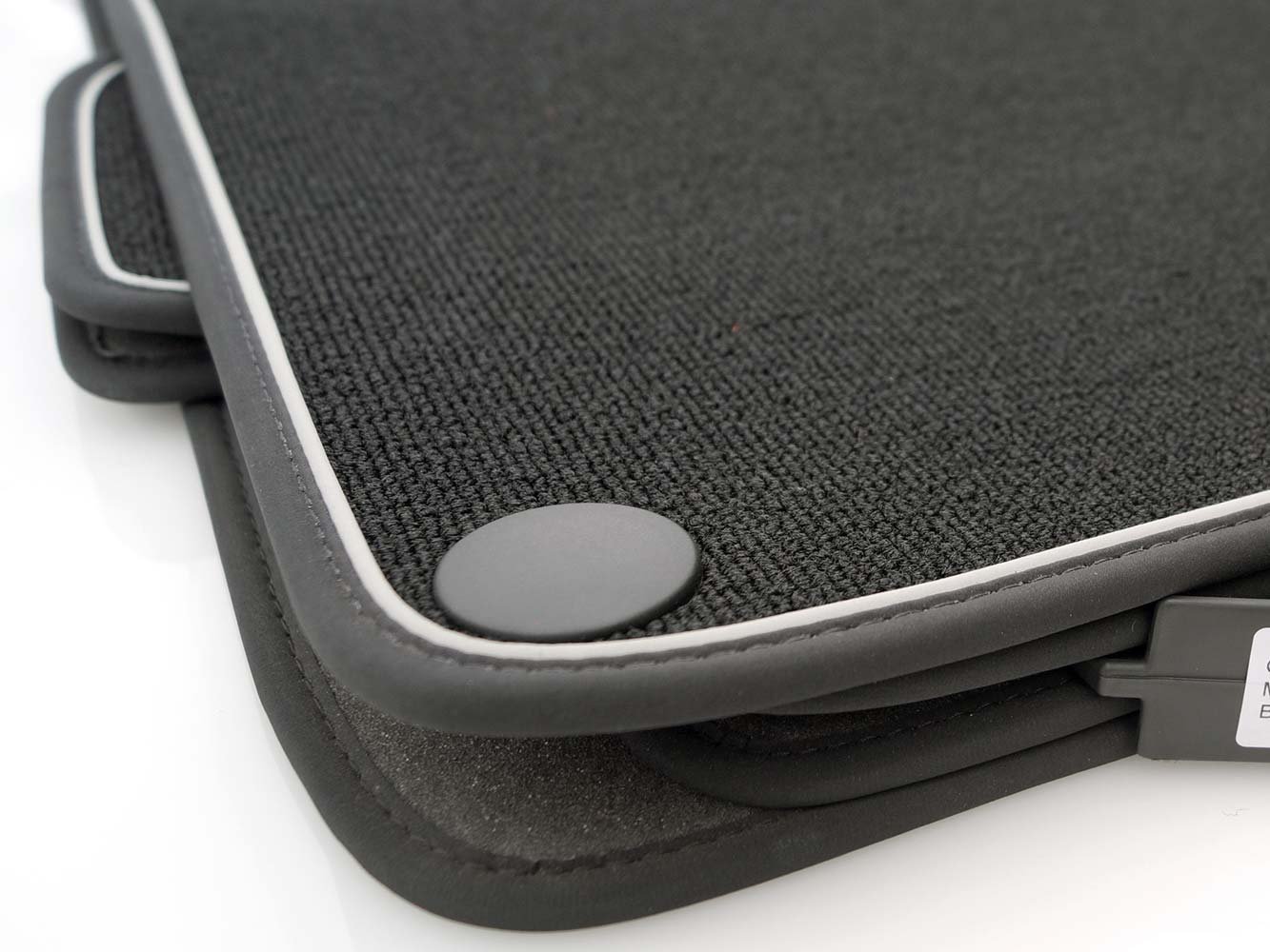 kh Teile Fußmatten W203 S203 C-Klasse Premium Autoteppich Schlingenflor Automatten Original Qualität 4-teilig Schwarz, Silber Zierstreifenen Band kh Teile Fußmatten W203 S203 C-Klasse Premium Autoteppich Schlingenflor Automatten Original Qualität 4-teilig Schwarz, Silber Zierstreifenen Band von kh Teile