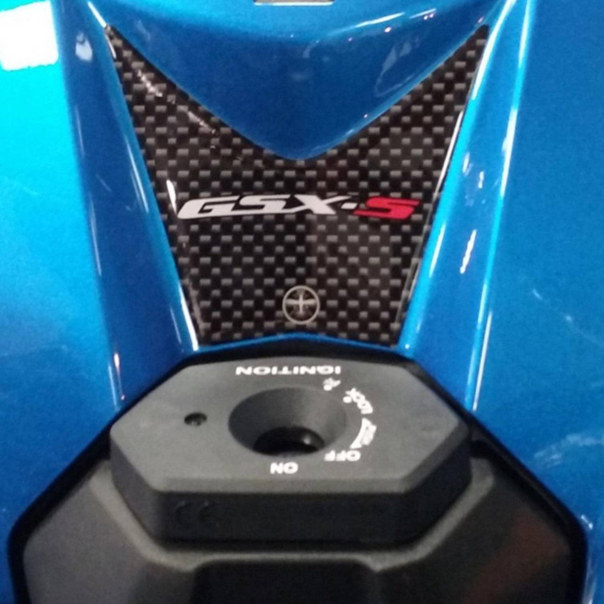 labelbike - 3D Aufkleber Schutz Recess Key Ignition für Motorrad, die mit Suzuki GSX-S 750 kompatibel sind von LABELBIKE