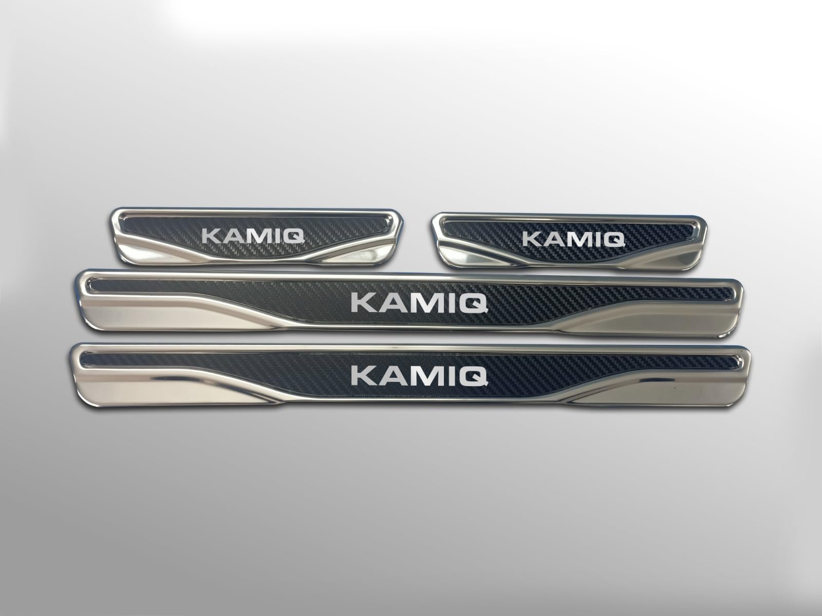 Carbon & Chrom & ABS Einstiegsleisten Kratzschutz Passend für Skoda Fabia, Kamiq, Karoq, Kodaiq, Octavia, Rapid, Roomster, Superb, Yeti, 4 Stück (KAMIQ) von mabi automotive parts