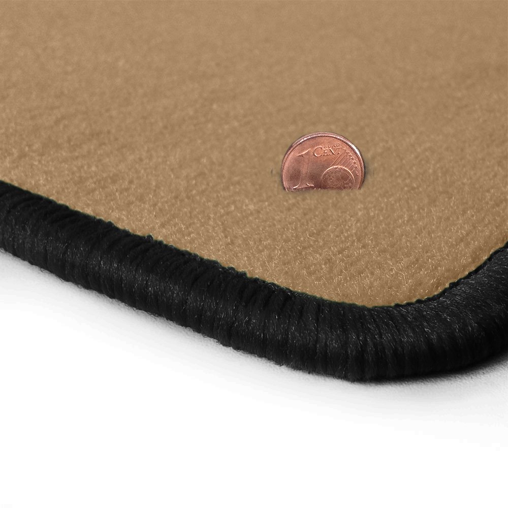 Beige-farbene Velours Fußmatten mit Gummigranulat-Rücken, Randfarbe Schwarz OFM-Q308_R300_00508 Beige-farbene Velours Fußmatten mit Gummigranulat-Rücken, Randfarbe Schwarz OFM-Q308_R300_00508 von online-fussmatten