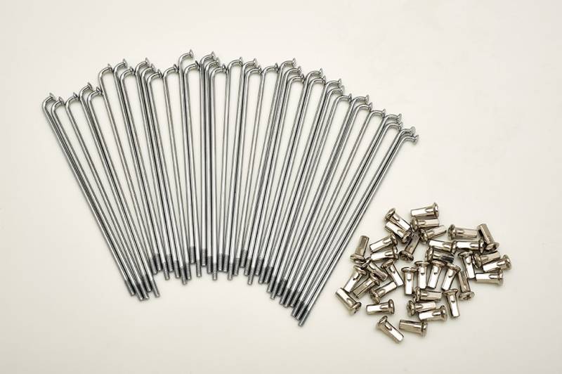 Kit 40 Speichen und Nippel Durchmesser 3,5 mm Länge 205 mm Faltung 90 ° von pirini moto