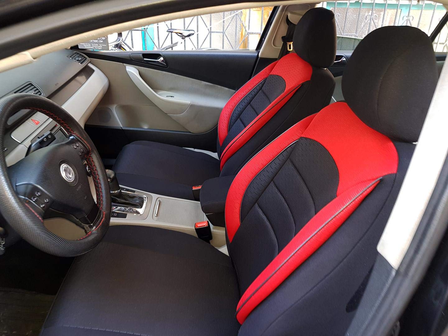 Sitzbezüge k-maniac kompatibel mit Skoda Yeti | Universal schwarz-rot | Autositzbezüge Set Vordersitze | Autozubehör Innenraum | V934918 | Sitzschoner von seatcovers by k-maniac