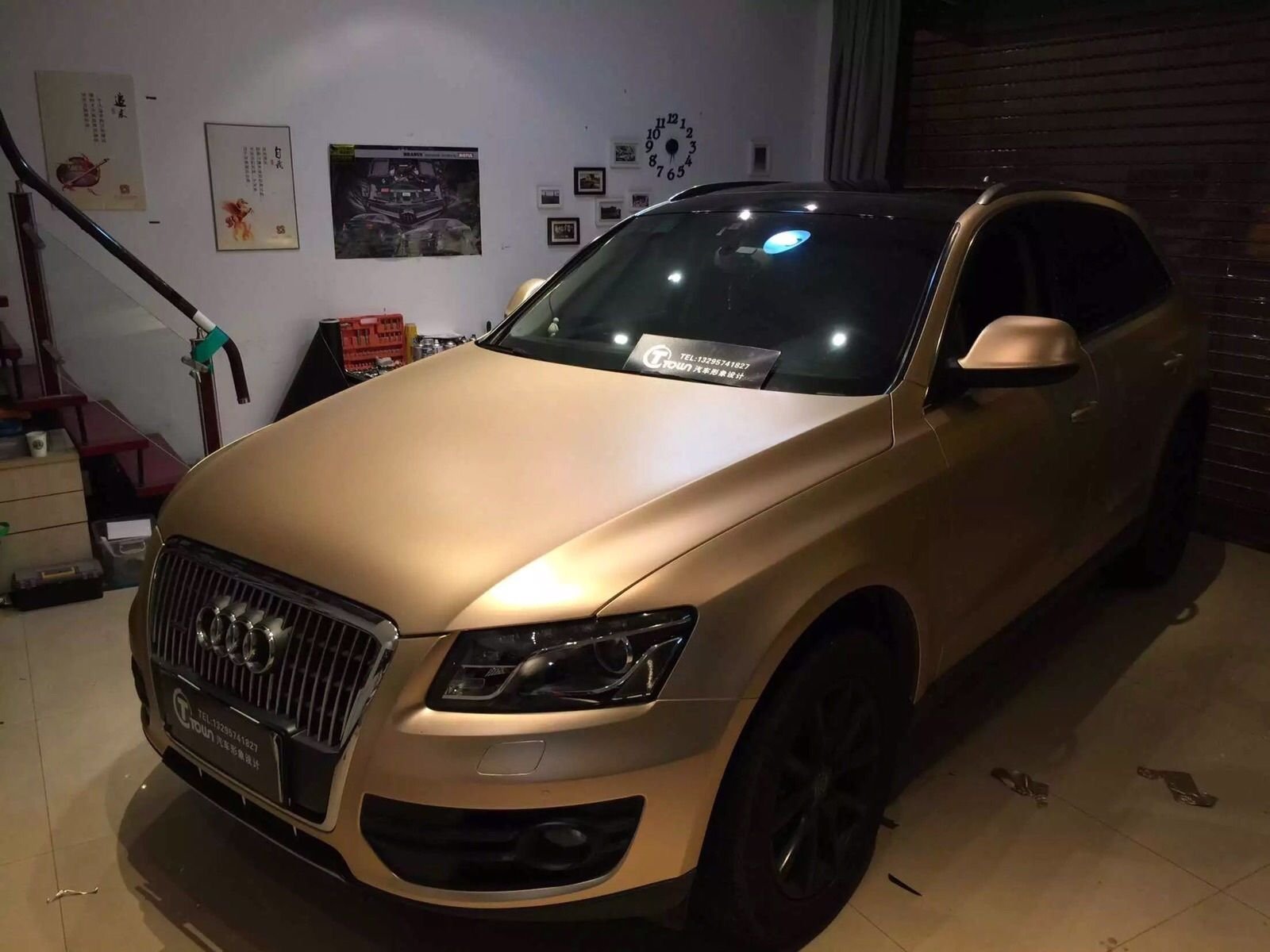 speedwerk-motorwear 3D Chrom Matt Sahara Gold Metallic mit Luftkanälen,Car Wrapping, Profi Folie Musterstück 10x10 speedwerk-motorwear 3D Chrom Matt Sahara Gold Metallic mit Luftkanälen,Car Wrapping, Profi Folie Musterstück 10x10 von speedwerk-motorwear
