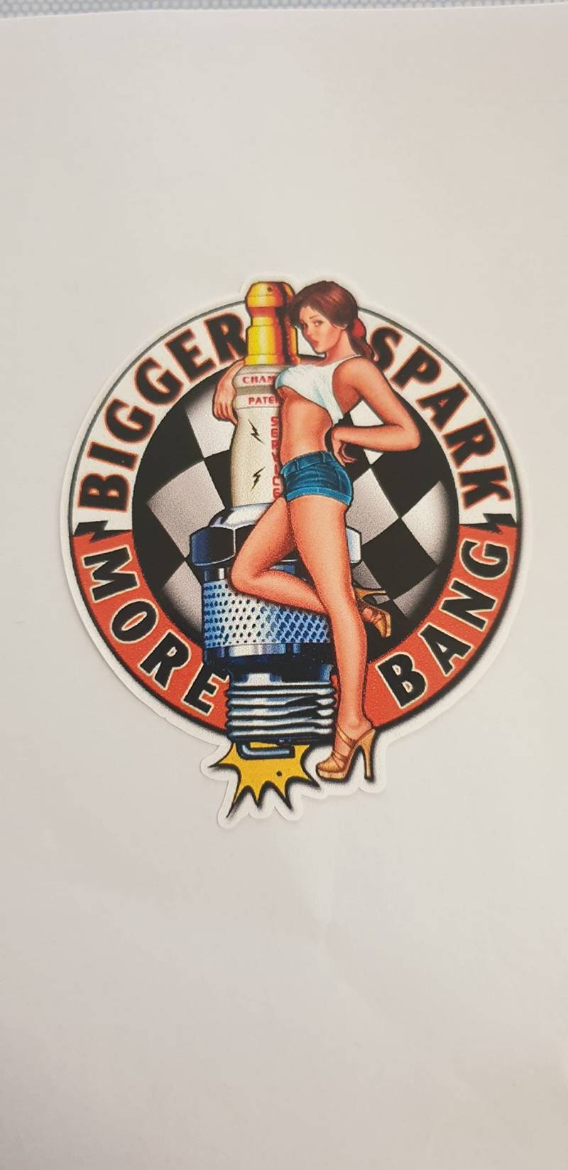 Bigger Spark More Bang Girl Hotrod Mädchen Sticker Aufkleber Pinup Zündkerze von stickerpoint24