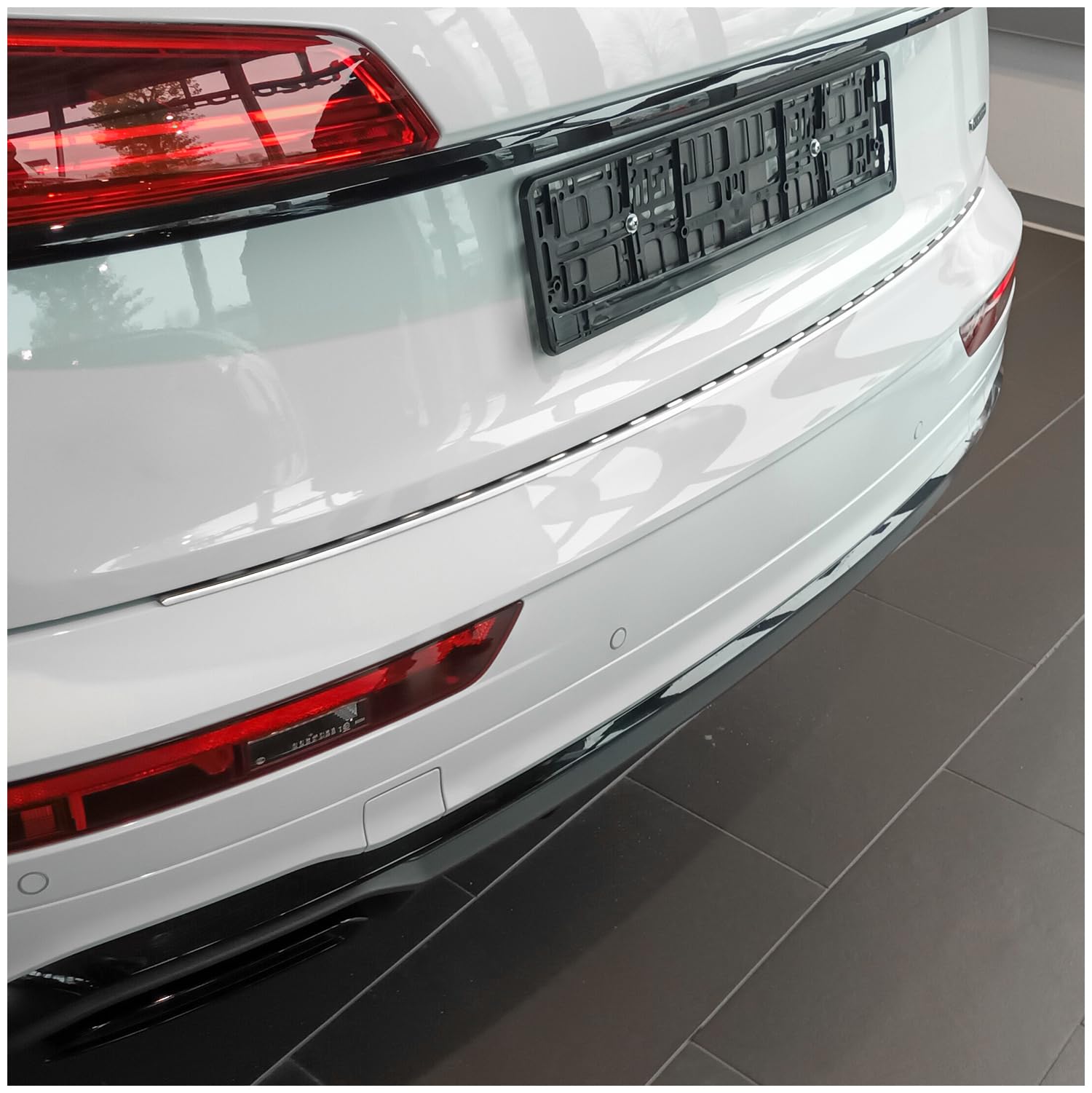 teileplus24 AL203 Aluminium Ladekantenschutz kompatibel mit Audi Q5/ SQ5 2 FY 2021-, Farbe:Silber teileplus24 AL203 Aluminium Ladekantenschutz kompatibel mit Audi Q5/ SQ5 2 FY 2021-, Farbe:Silber von teileplus24