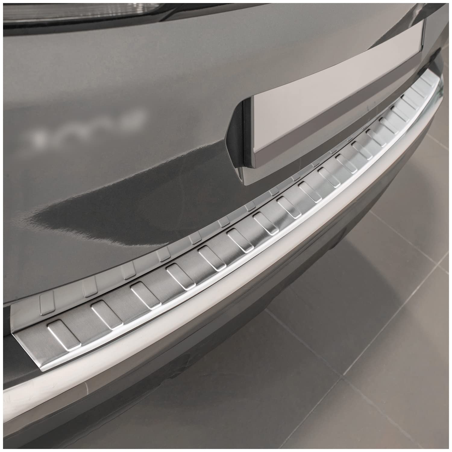 teileplus24 L616 Ladekantenschutz V2A Edelstahl kompatibel mit Peugeot 3008 2 2016- Abkantung, Farbe:Silber gebürstet von teileplus24