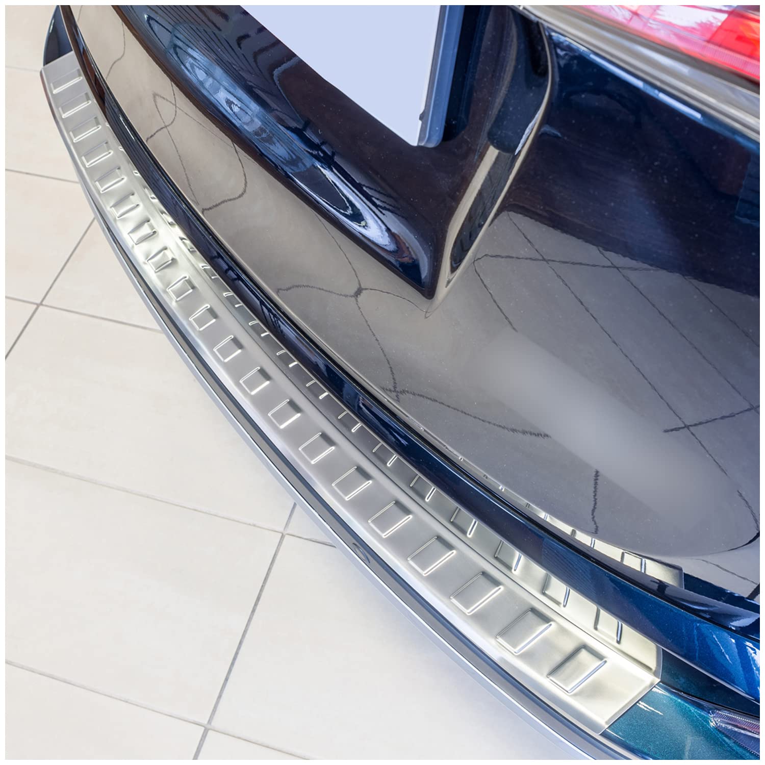 tuning-art BL942 Ladekantenschutz mit Abkantung passend für Toyota RAV4 4 2016-, Farbe:Silber tuning-art BL942 Ladekantenschutz mit Abkantung passend für Toyota RAV4 4 2016-, Farbe:Silber von tuning-art
